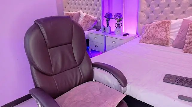 Chat +18 de SamyBlonde ao vivo