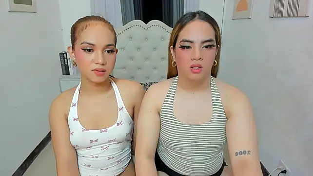 ElaraDeLuca Chat XXX in diretta