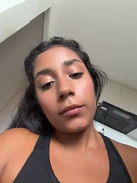 دردشة SaryJonex الجنسية المباشرة