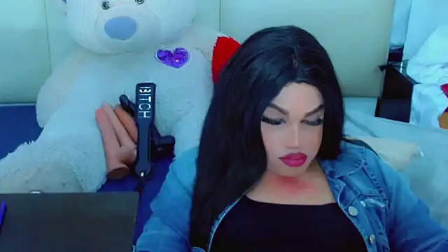 Czat XXX na żywo – NharaBigCock