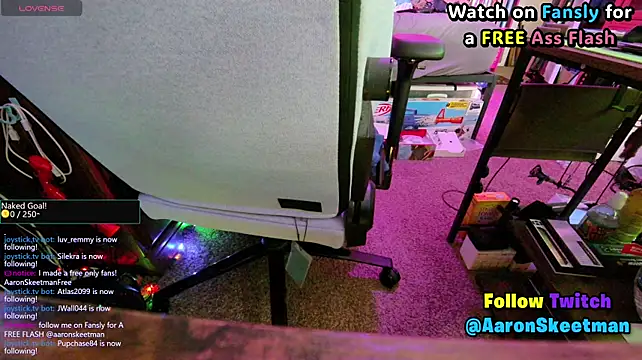 Chat +18 de AaronSkeetman ao vivo