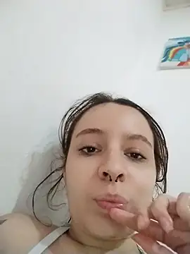 karla-thomsom10 Adlı Modelin Canlı XXX Sohbeti