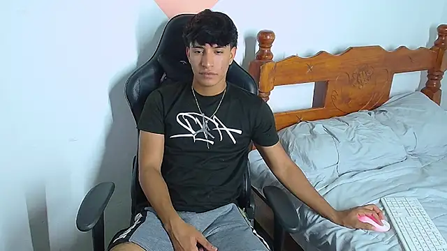 Chatroom XXX en direct de robert_arcangel