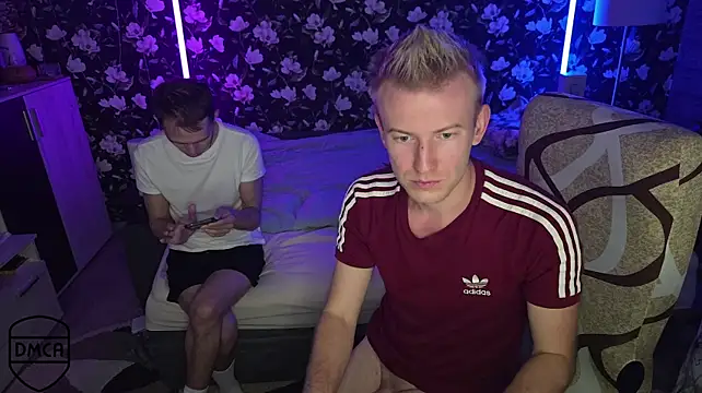Czat XXX na żywo – Vuitton