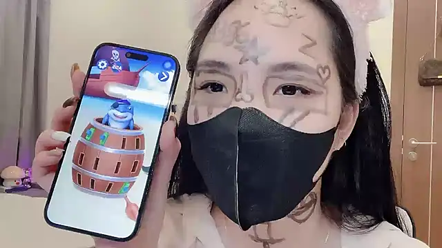 צ'אט XXX בשידור חי של Pun8386