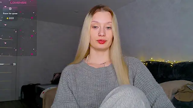 heyblondy Adlı Modelin Canlı XXX Sohbeti