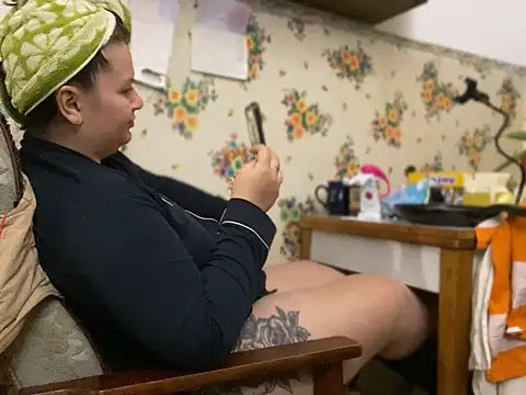 XXX chat uživo modela badfox5000