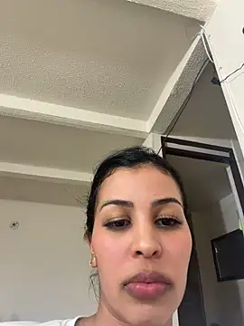 Valerie-S Adlı Modelin Canlı XXX Sohbeti