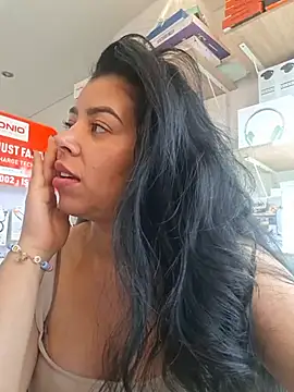 Luianna's Live XXX Chat