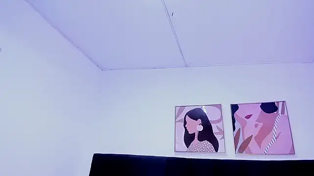 XXX chat uživo modela dullce77