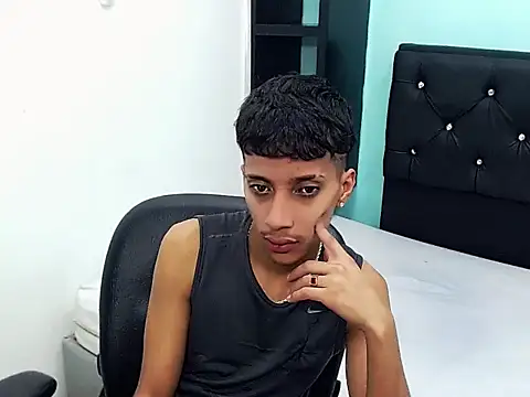 brayan__hot__のウェブカメラショー