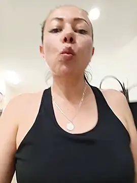 _Dentist-Madisson_04 Chat XXX in diretta