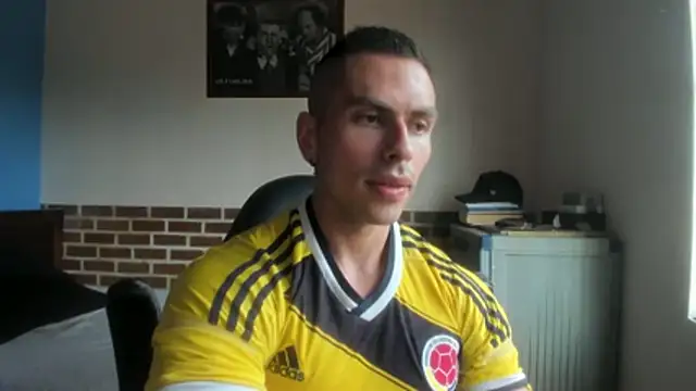 Онлайн чат XXX justinkarter
