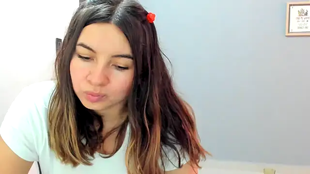 دردشة __Emma__11__Lecat_ الجنسية المباشرة