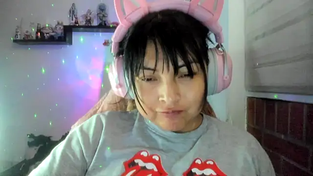 Chat XXX ao vivo de Shaddycute_