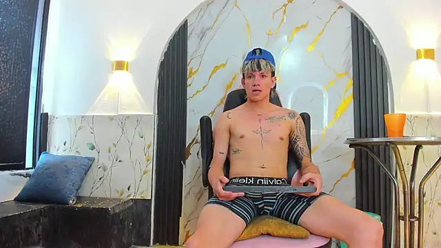 Chat +18 de Kelvin_blessed ao vivo