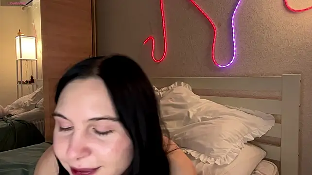MyraLitterers' Live XXX Chat