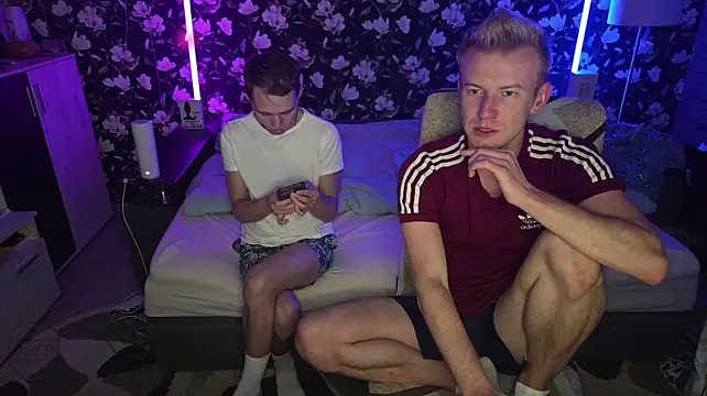 Vuitton Live XXX-chat