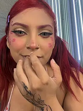 GiaRedd live XXX chat