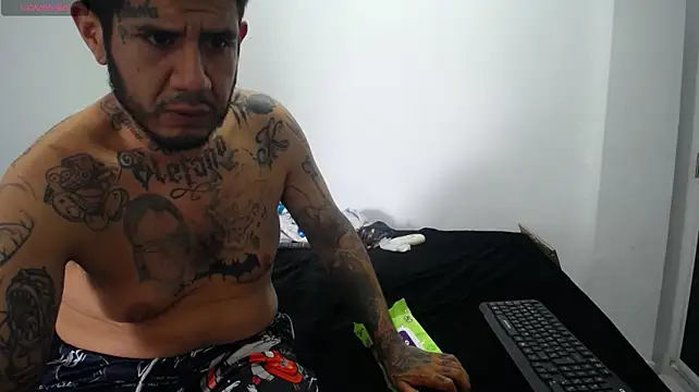 Chat +18 de karen_steven_ ao vivo