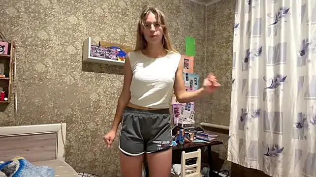LilliaEhmen's Live XXX Chat