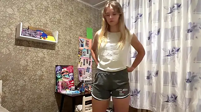 LilliaEhmen's Live XXX Chat