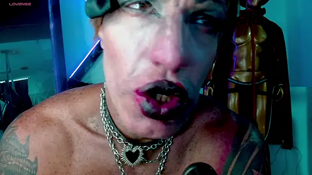 Chat +18 de LILITHMADAME ao vivo