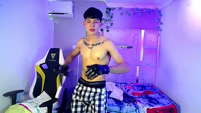 Chat XXX en directo de Liom_Gym