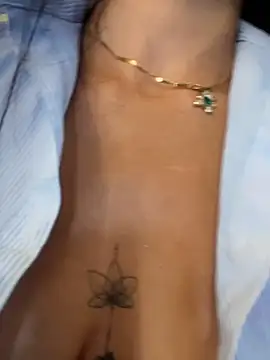 LuxeBrunetteXXX 라이브 XXX 채팅