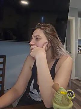XXX chat uživo modela ScarletsWeb