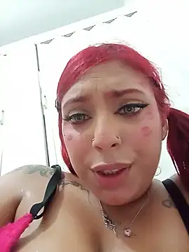 GiaRedd's Live XXX Chat