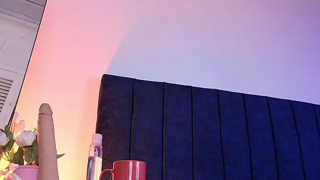 Chat +18 de Katiaa_n ao vivo
