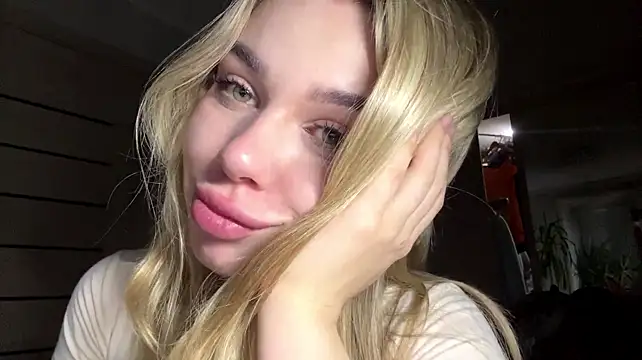 Chat +18 de MeaganRisewick ao vivo