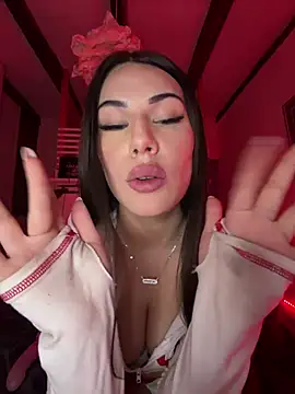 ItsNina_'s Live XXX Chat