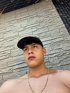 عرض كام Lander_Cruz