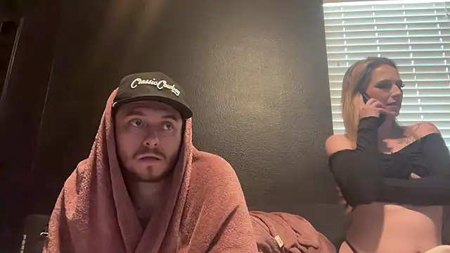 hungandcloudyn Live XXX chat