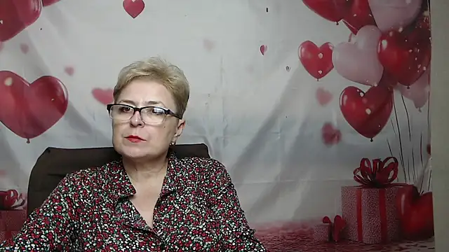 EmiliaGree Chat XXX live