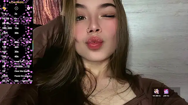 Mia_Victoria22 Adlı Modelin Canlı XXX Sohbeti
