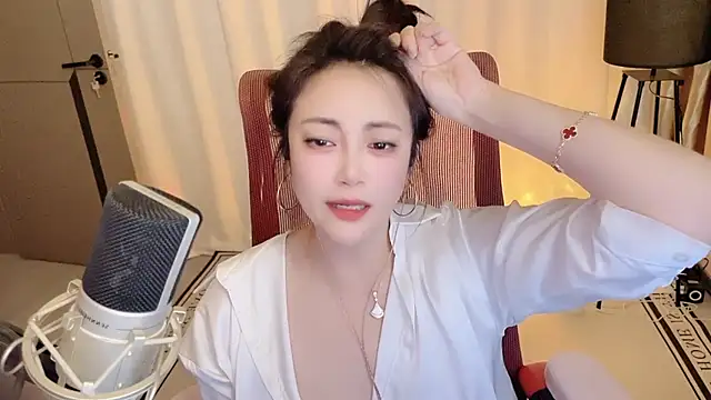 Daisy-77 现场XXX聊天