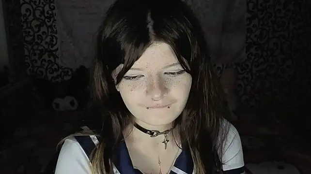 RinaMoonlight Adlı Modelin Canlı XXX Sohbeti