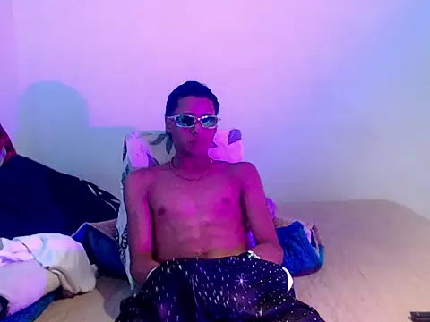 Maximo_Juli Adlı Modelin Canlı XXX Sohbeti