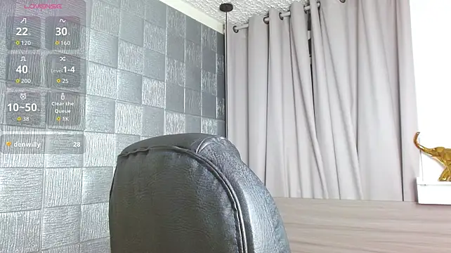 FelipeFriendly Adlı Modelin Canlı XXX Sohbeti