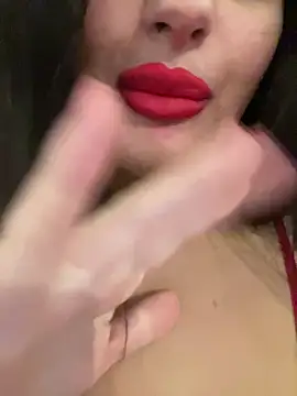 Milana_UK's Live XXX Chat