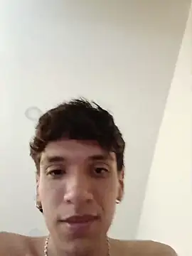 H3ll_B0Y_ – Naživo XXX chat