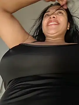isabelateran Adlı Modelin Canlı XXX Sohbeti