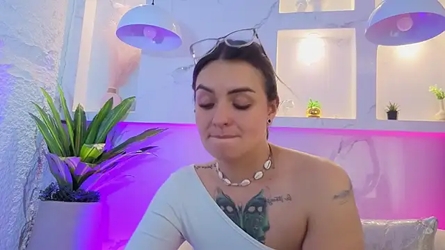 Chat +18 de zarcasutra_t ao vivo