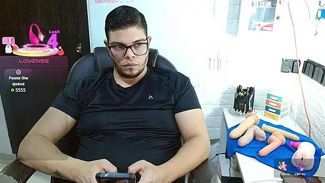 Realjoel01's Live XXX Chat