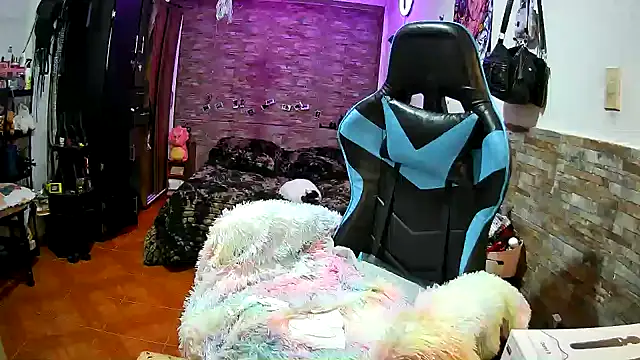 Chatroom XXX en direct de AngelaQueen_