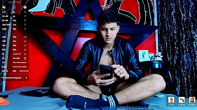 Chat XXX ao vivo de Axel_Romanov