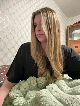 adel_secret – Naživo XXX chat